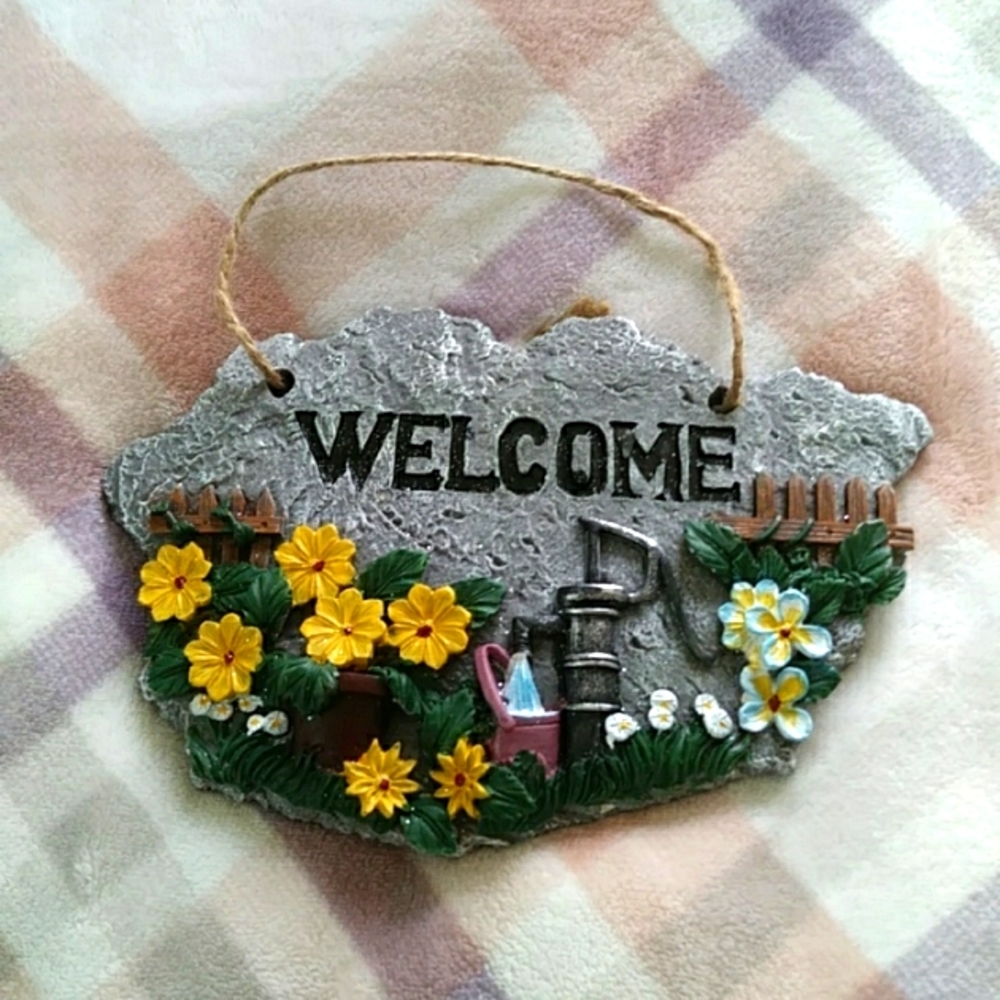 Welcome sign - about 5x8"